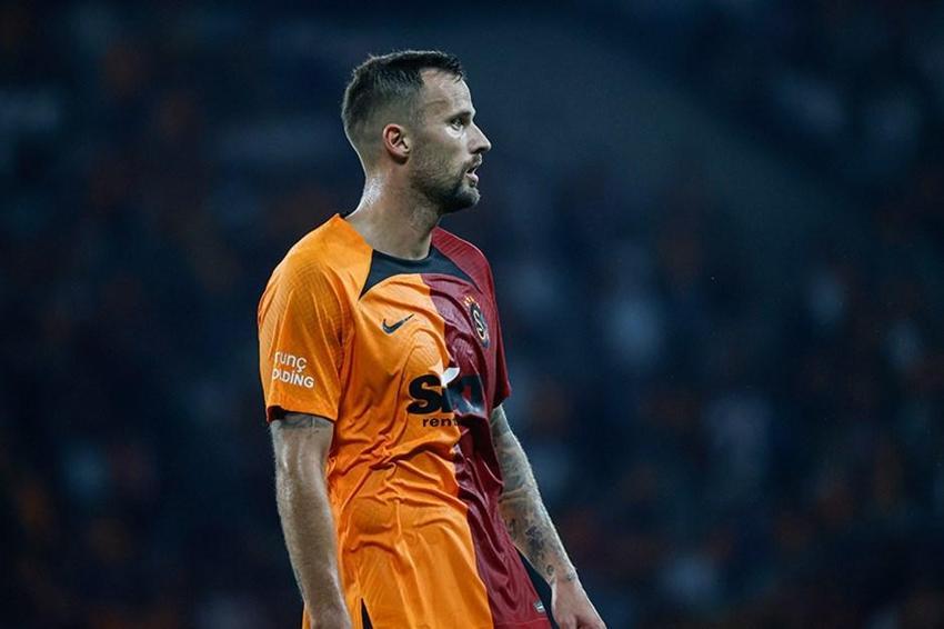 17 yaşındaki yeteneğe formayı kaptırdı Florya'daki eşyalarını topladı! Galatasaray'da ayrılık