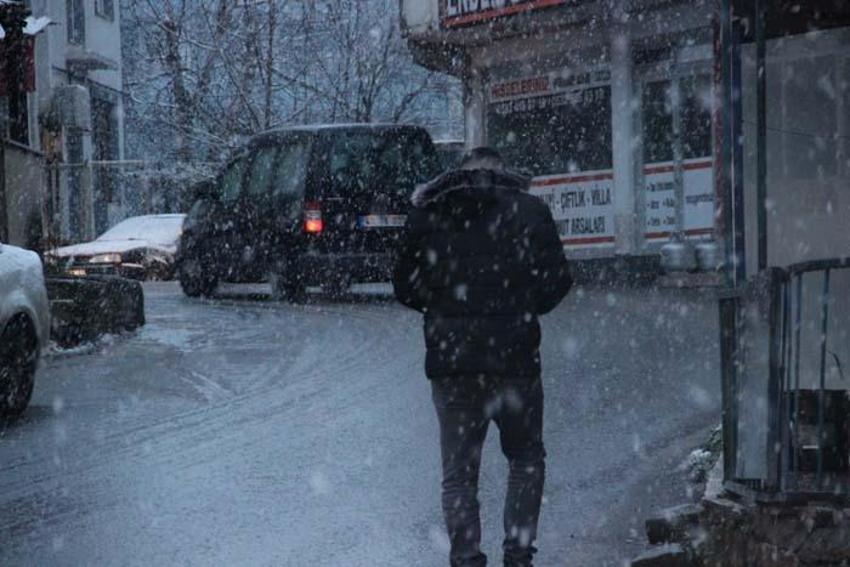 Şiddetli kar yağışı başlıyor! Meteoroloji son dakika duyurdu, İstanbul dahil çok sayıda ili vuracak