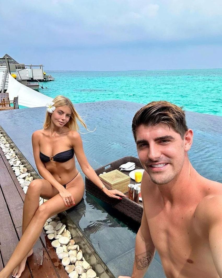 Belçika'nın yıldızı Thibaut Courtois ile sevgilisi Mishel Gerzig tatilde!