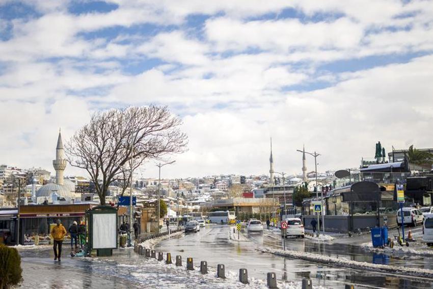İstanbul'a çok kuvvetli kar geliyor! Sıcaklık 10 derece düşecek, Meteoroloji il il son dakika duyurdu