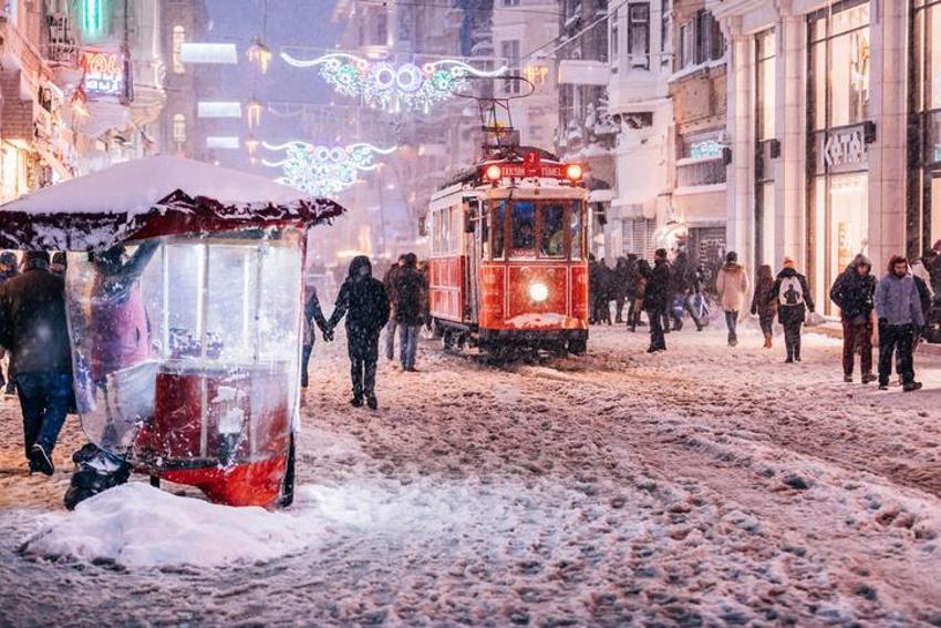 İstanbul'a çok kuvvetli kar geliyor! Sıcaklık 10 derece düşecek, Meteoroloji il il son dakika duyurdu