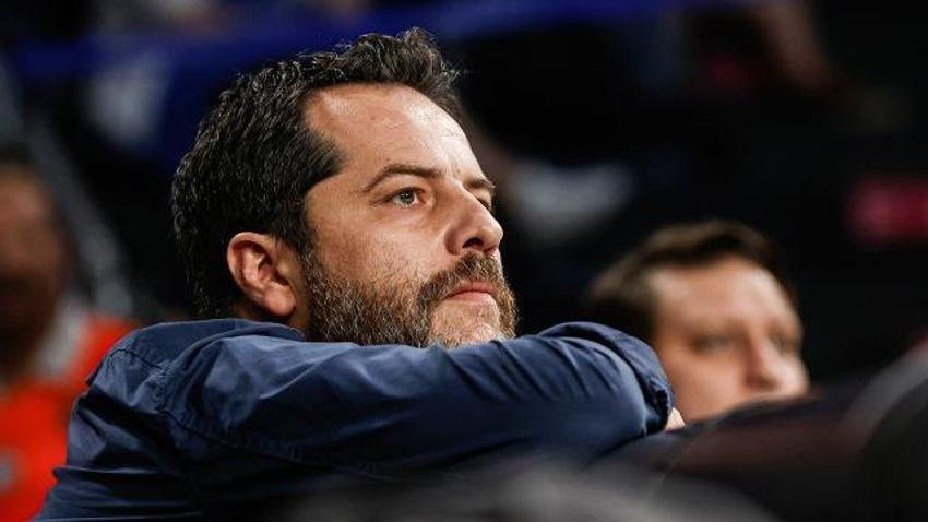 Okan Buruk'tan iki yıldıza şok! Galatasaray yeni 6 numarasını Comolli'nin elinden kaptı