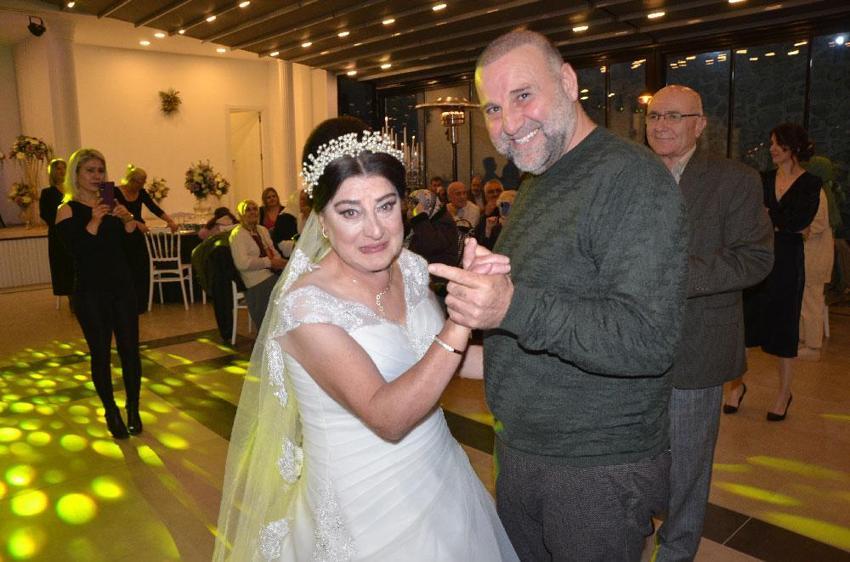 Damatsız düğün! 62 yaşında hayaline kavuştu