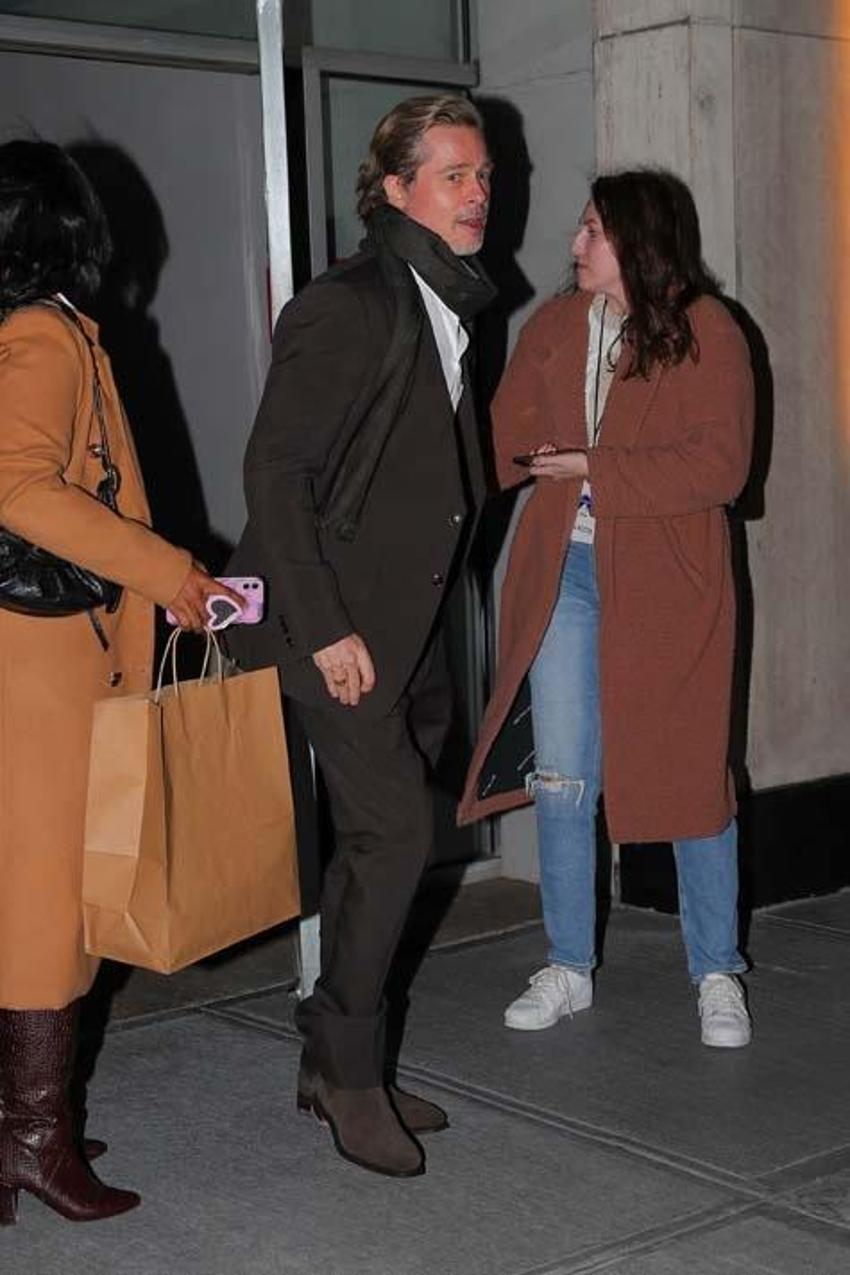 Brad Pitt yeni yılı yeni aşkıyla kutluyor!