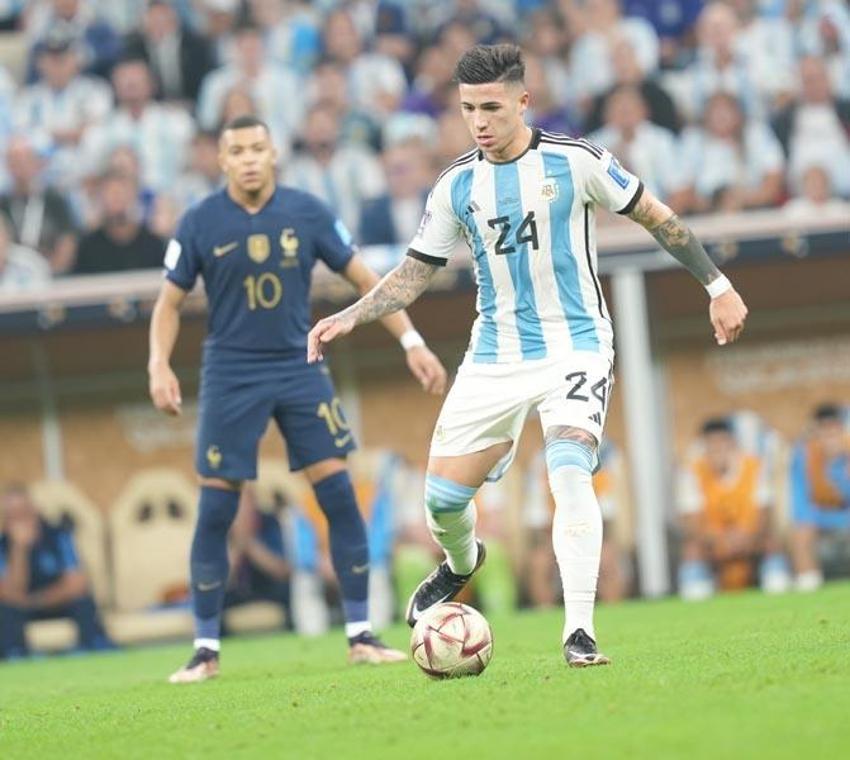 Martinez'i, Di Maria'yı, Messi'yi bıraktılar ona saldırdılar: Rezalet