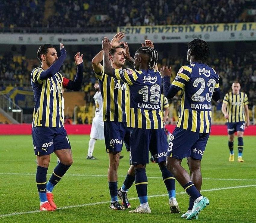 Maldonado ve İsla'dan sonra Fenerbahçe'ye 3. Şilili! İngilizler karalar bağlayacak