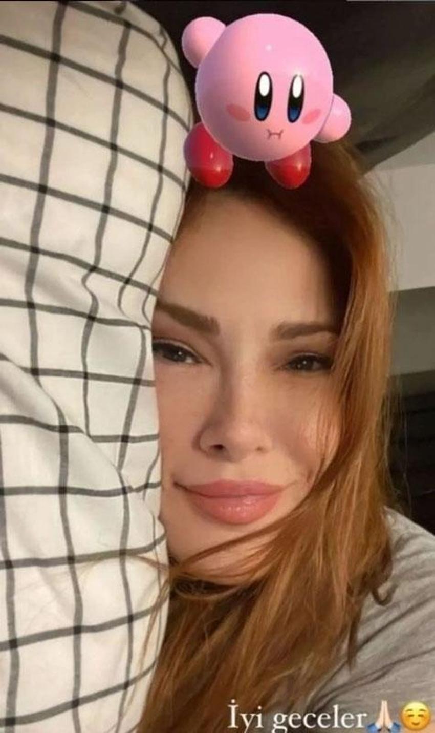 Mine Tugay yatak pozuyla adından söz ettirdi!