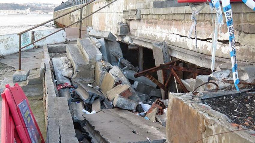 Üsküdar Sahili'nde korkutan görüntü! Yürürken fark ettiler: Oturup çay içiyorduk
