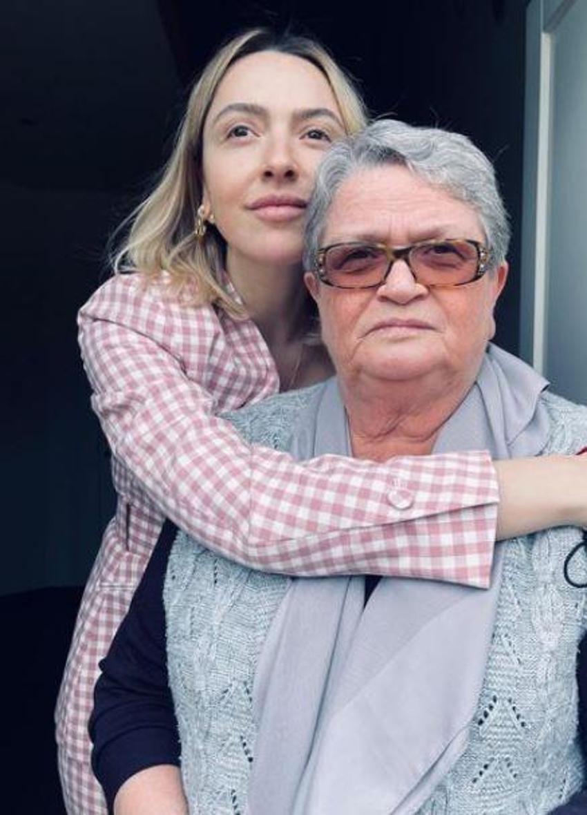 Hadise'ye 24 yıl sonra ikinci şok! Anne ve babası yine boşandı