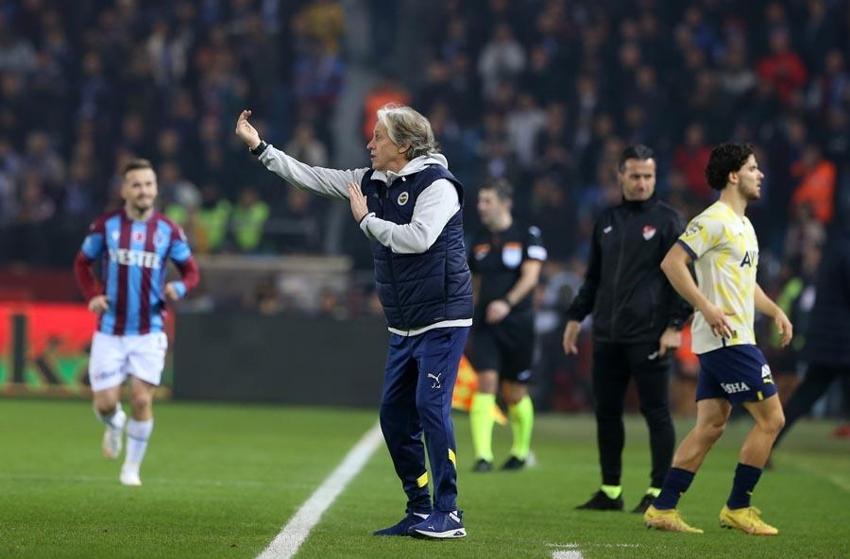 Jorge Jesus'un en büyük sıkıntısını açıkladı: Crespo'nun kırmızısı değil o futbolcunun ayakları