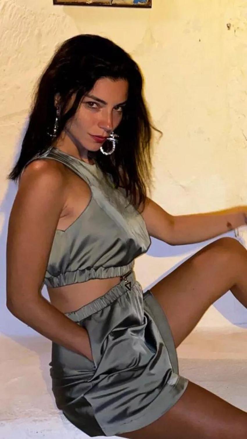 Merve Boluğur yine çok konuşuldu! Mayolu pozlarıyla sosyal medyayı salladı