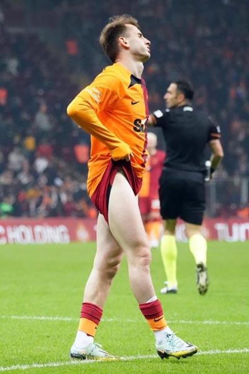 Okan Buruk'un bu kararı çok tartışıldı! Galatasaray'dan 1 yıllık kontrat