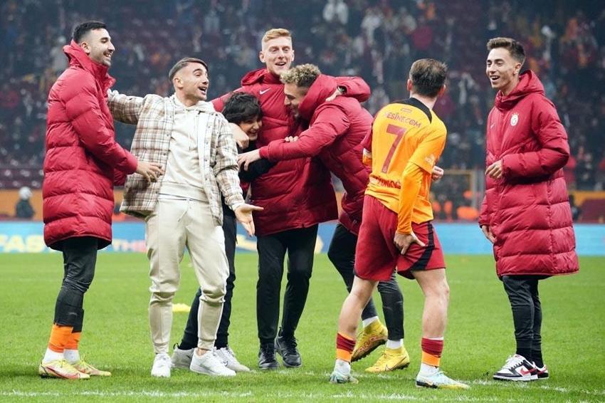 Okan Buruk'un bu kararı çok tartışıldı! Galatasaray'dan 1 yıllık kontrat