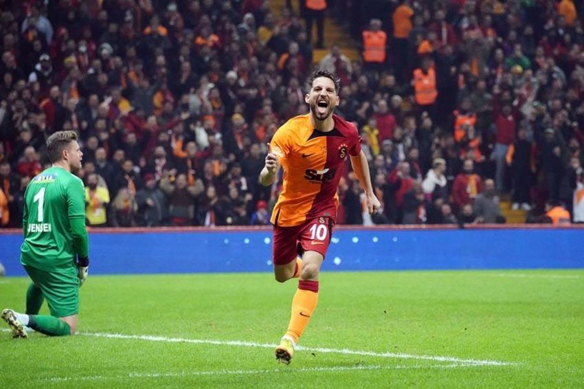 Galatasaray transferde bombayı patlattı! Dursun Özbek Enes Ünal'ın kankasını bitirdi