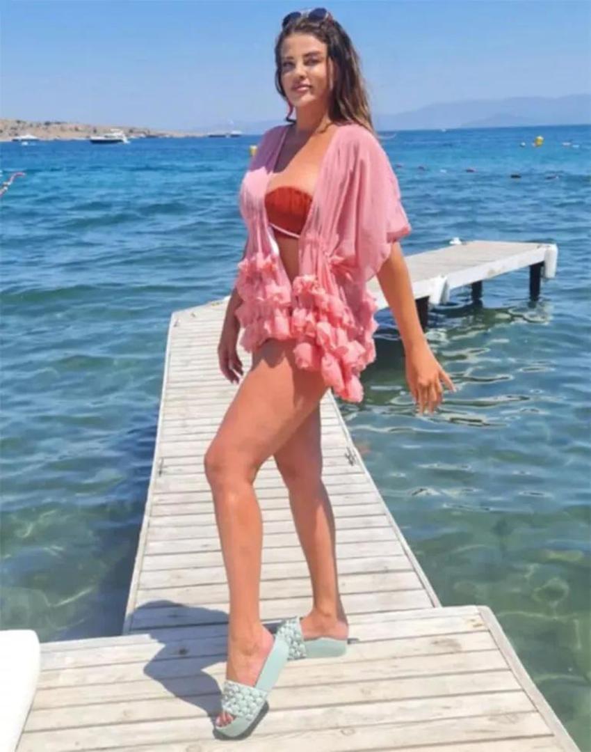 Esra Sönmezer: Kimseyle aynı yatakta uyumuyorum!