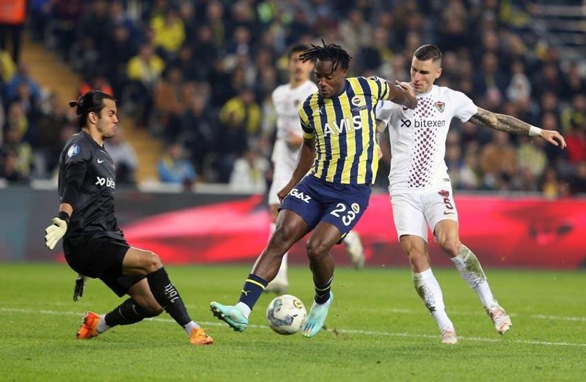 Ali Koç sahanın ortasında kalp pili duran sol beki getiriyor! Camia da şaşkın Jorge Jesus da 