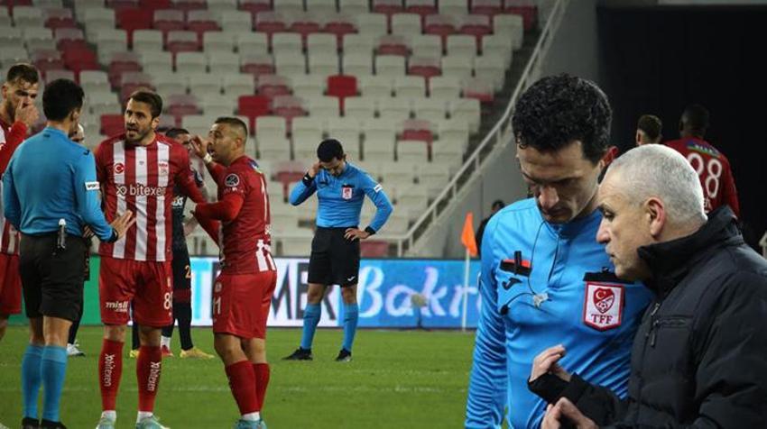 Galatasaray-Sivasspor maçına damga vuran karar! Fenerbahçe'den olay paylaşım