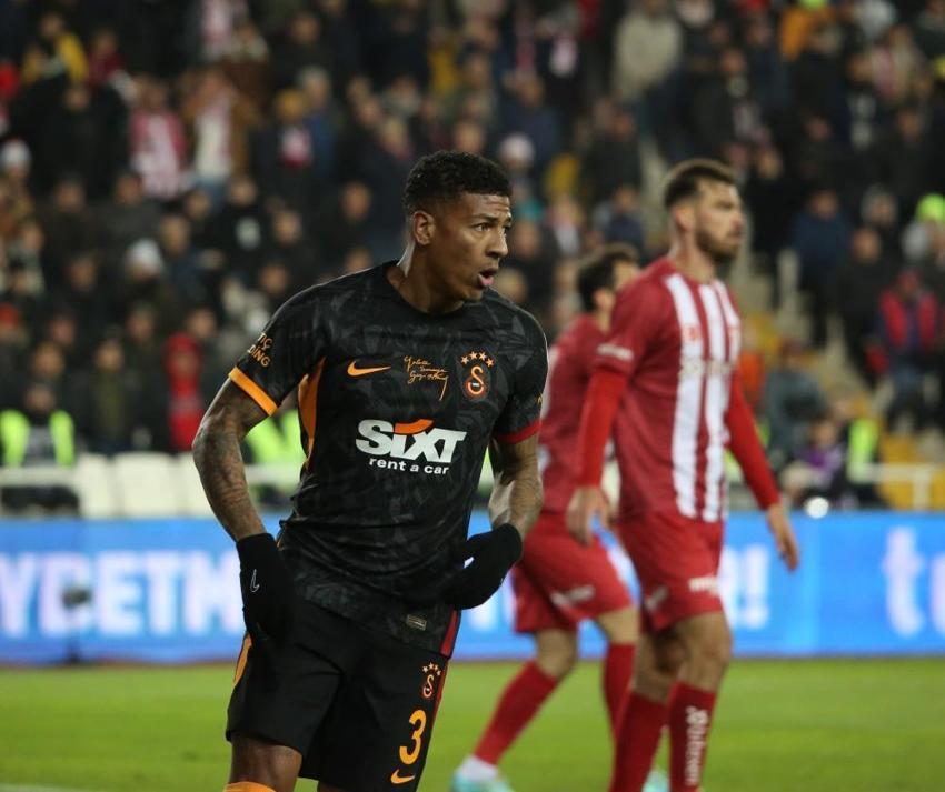 Galatasaray-Sivasspor maçına damga vuran karar! Fenerbahçe'den olay paylaşım