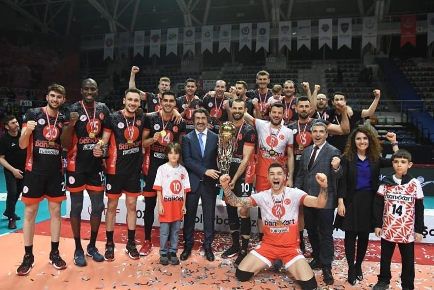 2022 yılında spor camiasında neler yaşandı? Efsane isimlere veda ve tarihi başarılar