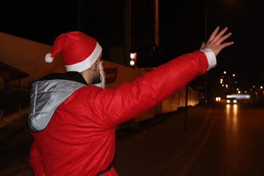 'Noel Baba' eğlence mekanından kovuldu! 'Bu yıl hediye dağıtamadım'