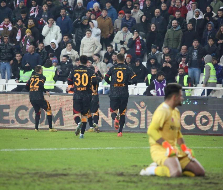 Galatasaray transfer tahtasını açtı! Forvet hattı bambaşka olacak, işte adaylar