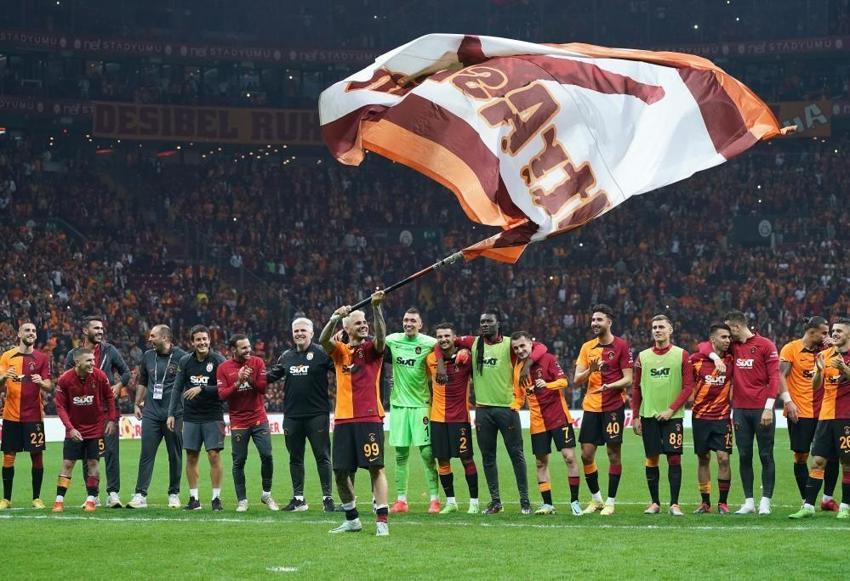 Galatasaray transfer tahtasını açtı! Forvet hattı bambaşka olacak, işte adaylar