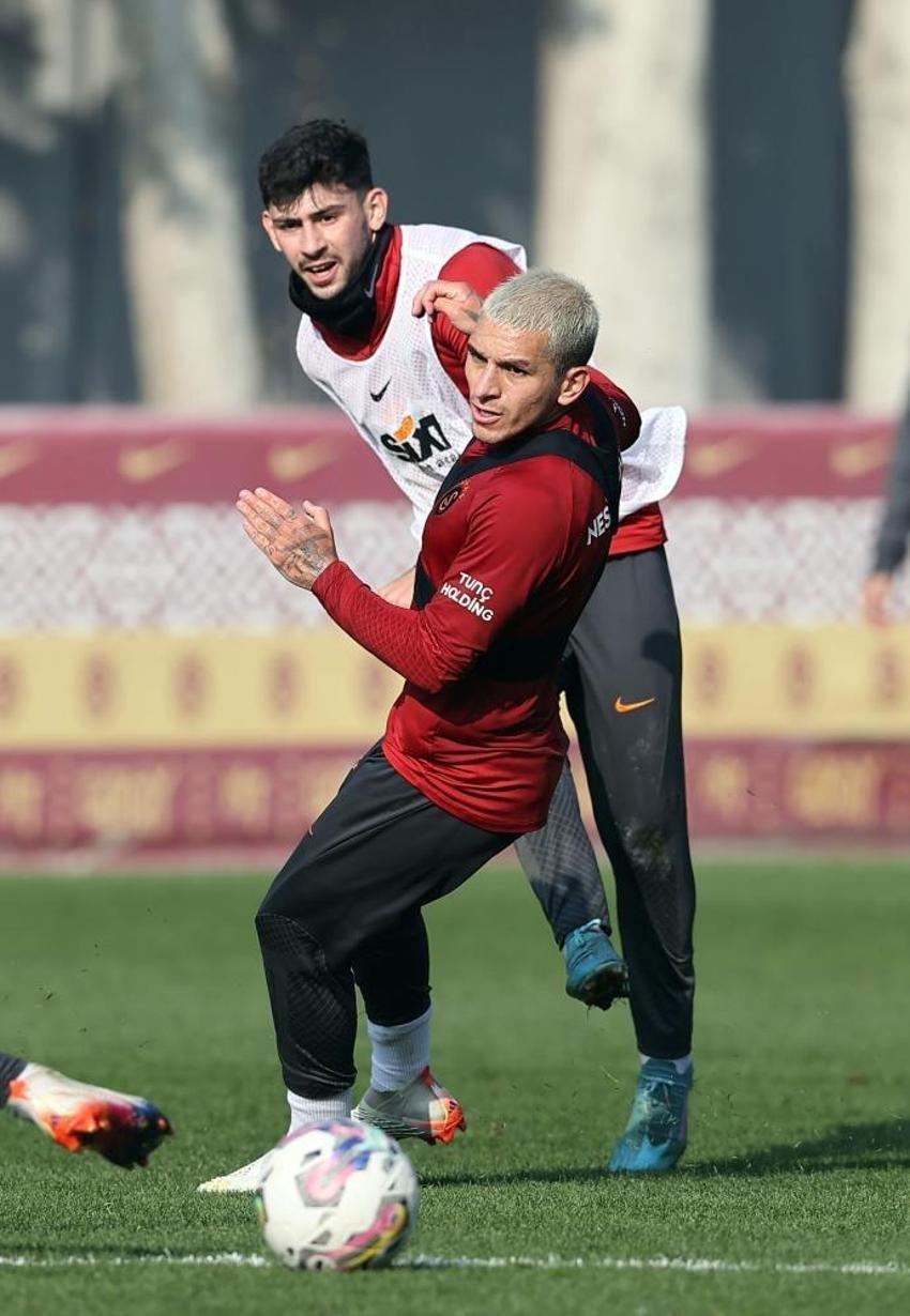 Galatasaray transfer tahtasını açtı! Forvet hattı bambaşka olacak, işte adaylar