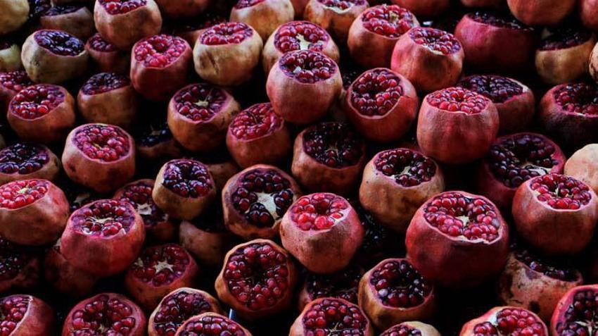 Kötü kolesterol, felç, kalp krizinin ilacı ve şifa deposu 'Zivzik' narının hem fiyatı hem de rağbeti arttı