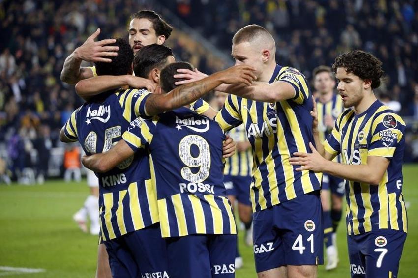 Canlı yayında Fenerbahçe'nin transfer bombasını patlattı! 'Kiralama opsiyonu devreye girerse...'