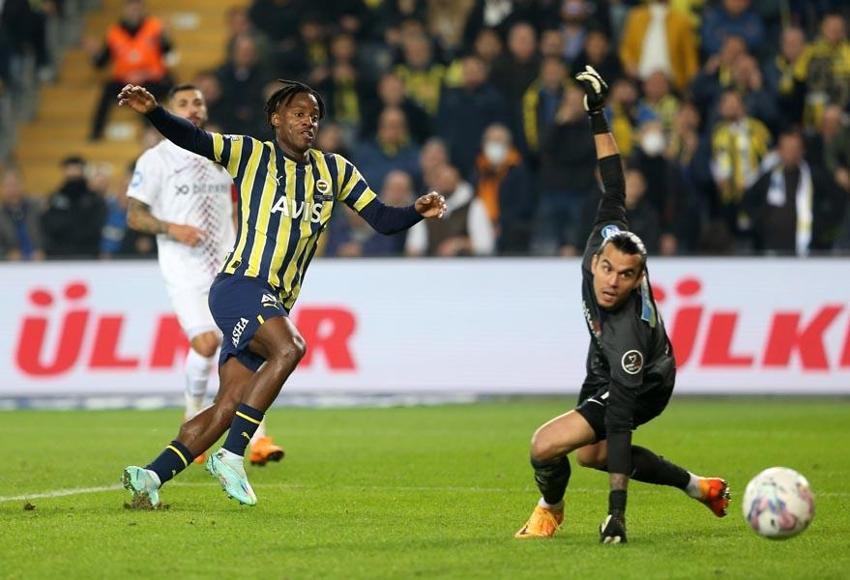 Canlı yayında Fenerbahçe'nin transfer bombasını patlattı! 'Kiralama opsiyonu devreye girerse...'