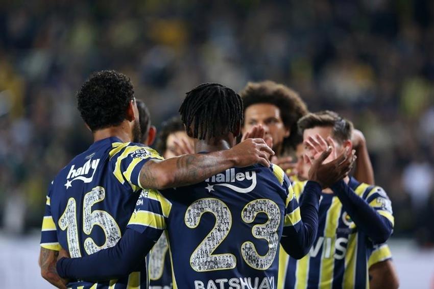 Canlı yayında Fenerbahçe'nin transfer bombasını patlattı! 'Kiralama opsiyonu devreye girerse...'