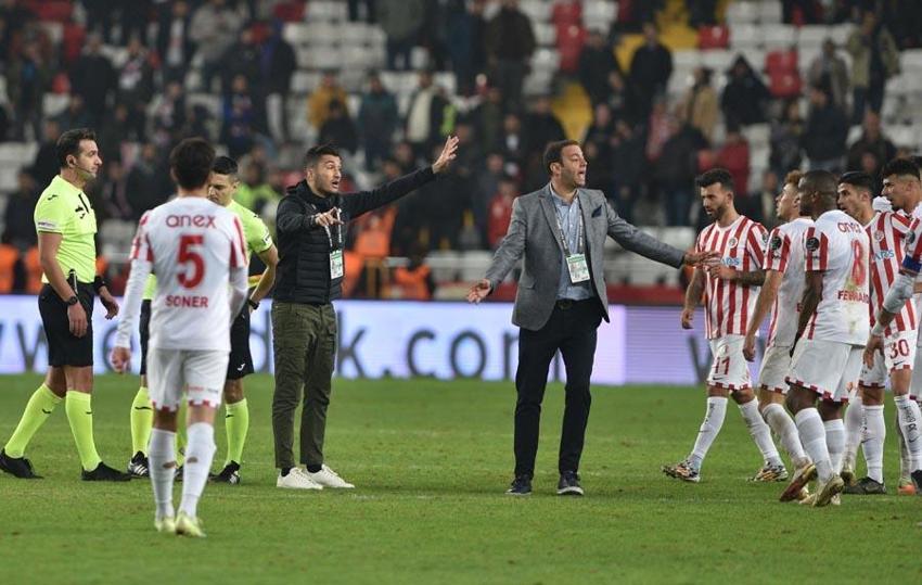 Jorge Jesus'tan yıldız futbolcuya kesik! 'Galatasaray derbisini kenardan izleyeceksin'