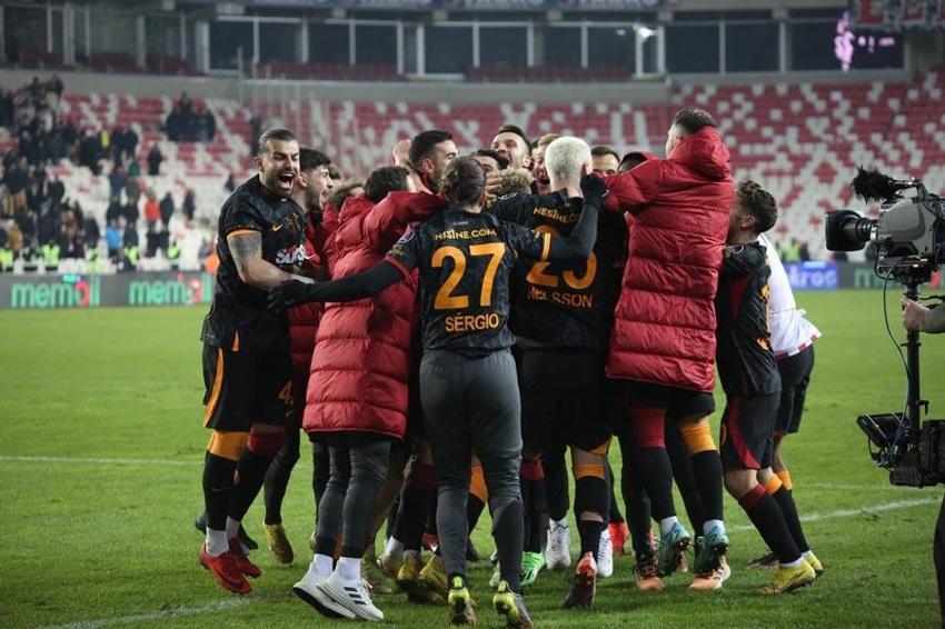 Bu adam Martin Linnes'in aynısı! Galatasaray yeni sol bekini buldu! Vina, Campos, Toure derken...
