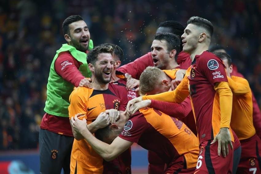 Galatasaray taraftarları isyan etti: 6 milyon euro bu adama nasıl verdiniz?
