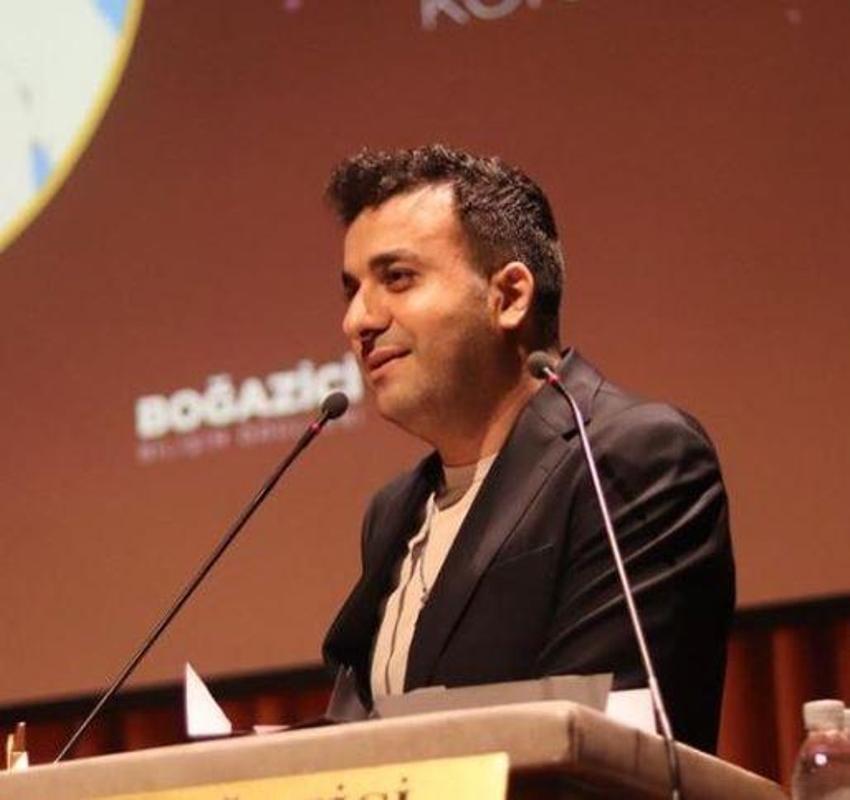 Hasan Can Kaya'nın yeni imajı görenleri şaşkına çevirdi! Tanımakta zorlandılar