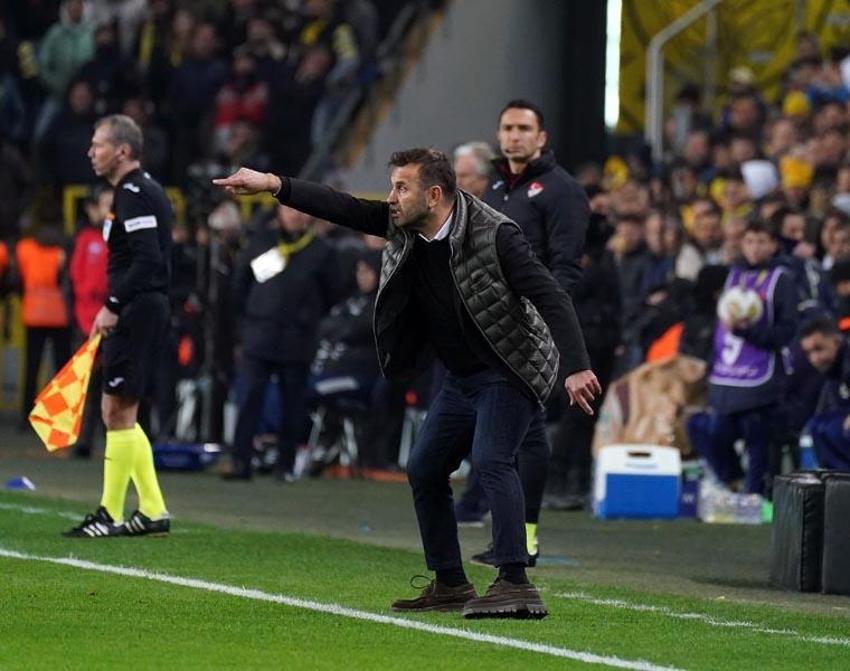 Rıdvan Dilmen'den Jorge Jesus'a çağrı: Bu adamın yerine hemen bir oyuncu bulun