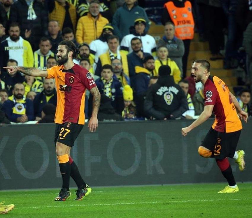 Fenerbahçe'de Son Dakika! Jorge Jesus derbinin faturasını kesti! 4 yıldız kadro dışı...