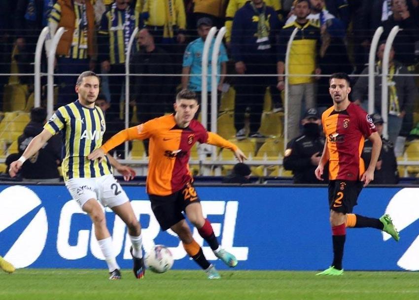 Fenerbahçe'de Son Dakika! Jorge Jesus derbinin faturasını kesti! 4 yıldız kadro dışı...