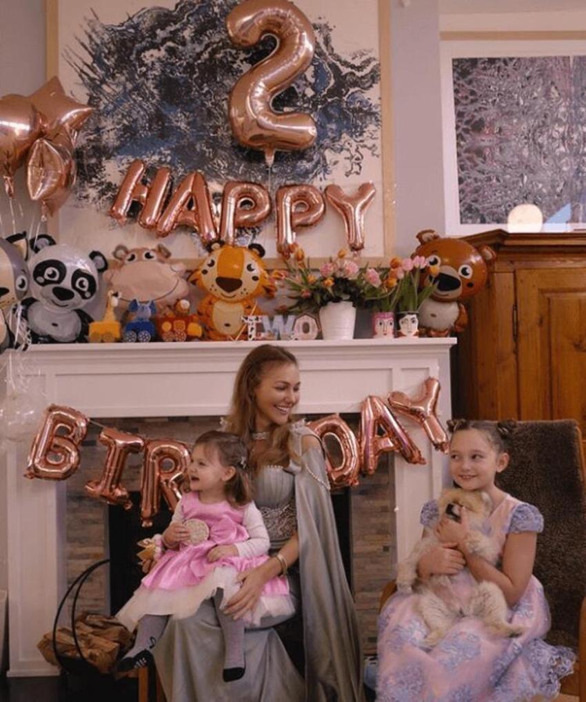 Meryem Uzerli'nin kızı Lily iki yaşında! Doğum günü pozları gündem oldu