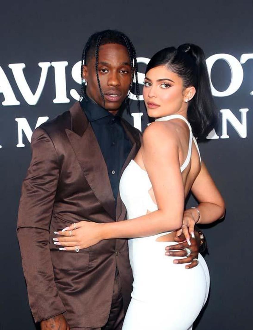 Kylie Jenner ile Travis Scott ayrıldığı ortaya çıktı! 