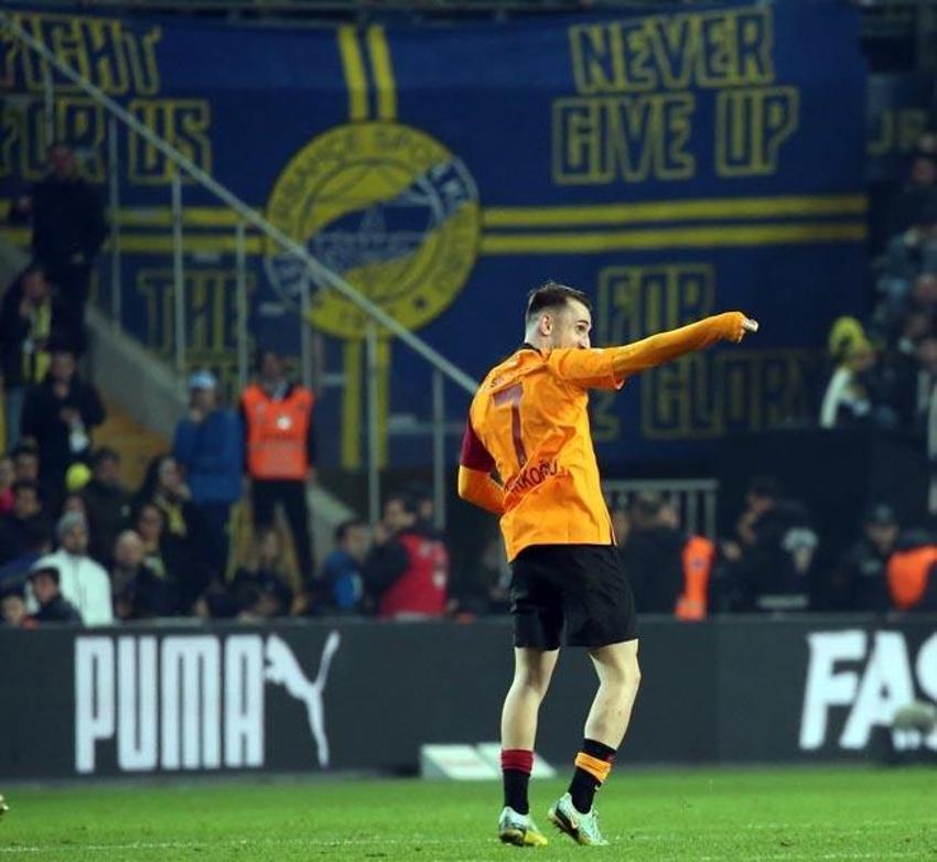 İki yıldızın kariyerini bitirdi Fenerbahçe camiasını isyan ettirdi: Bu adamlar nerede Jesus?