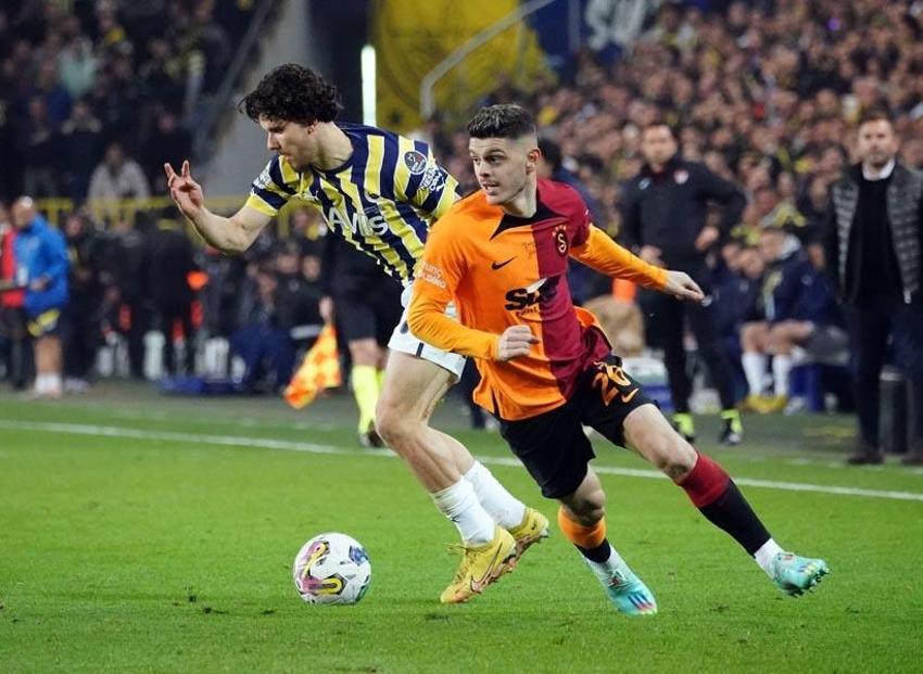 İki yıldızın kariyerini bitirdi Fenerbahçe camiasını isyan ettirdi: Bu adamlar nerede Jesus?