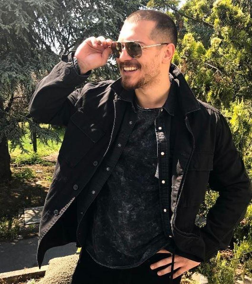 Çağatay Ulusoy ve Duygu Sarışın ayrıldı! Birbirlerini takipten çıkardılar