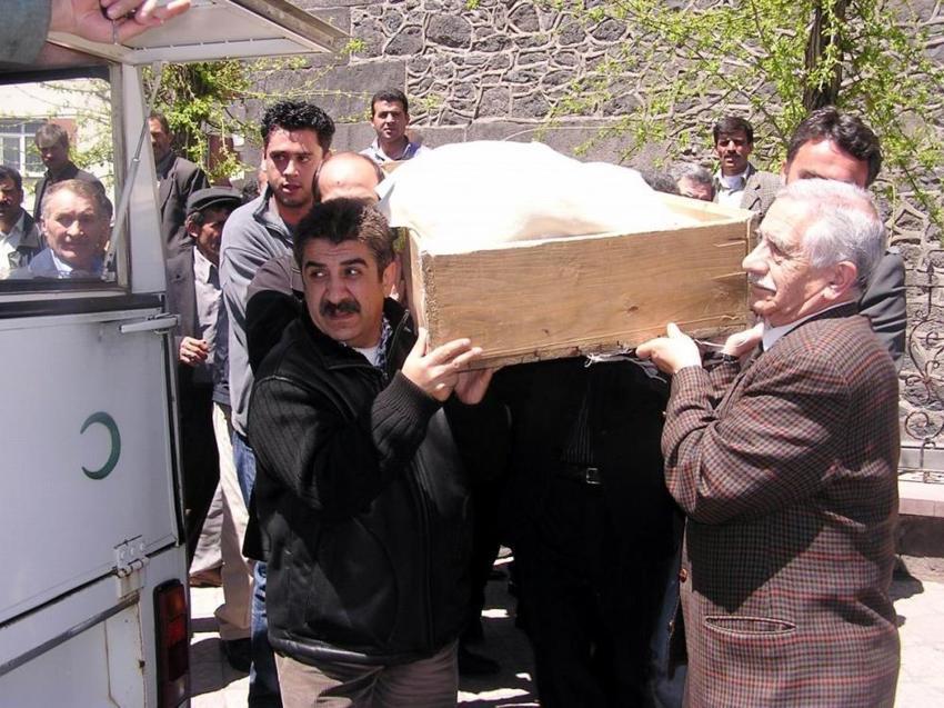 Burhan Çaçan hayatını kaybetti