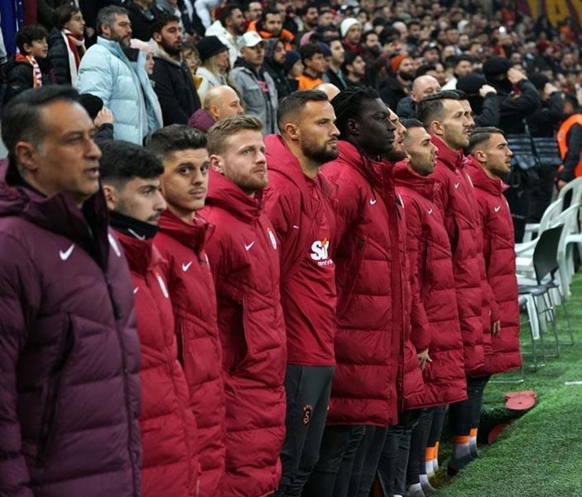 Dursun Özbek ve Okan Buruk'u şok eden ayrılık: 20 önce oynadığım takımıma geri dönüyorum