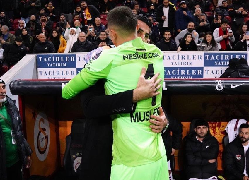 Dursun Özbek ve Okan Buruk'u şok eden ayrılık: 20 önce oynadığım takımıma geri dönüyorum