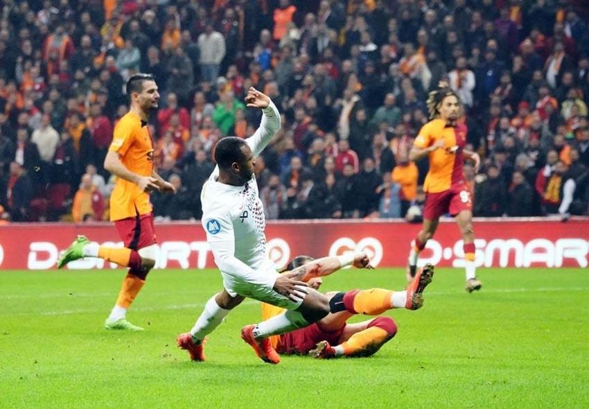 Dursun Özbek ve Okan Buruk'u şok eden ayrılık: 20 önce oynadığım takımıma geri dönüyorum