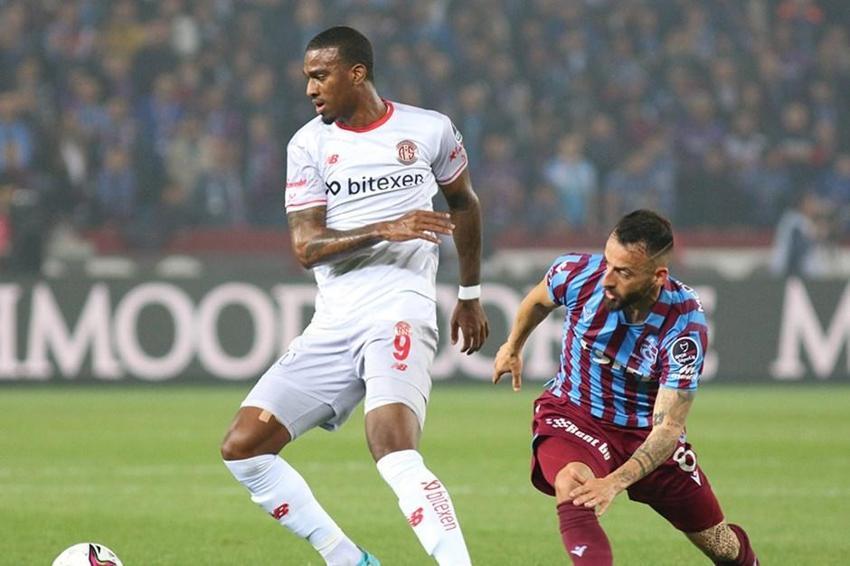 Cuma günü Volkan Demirel'i tek başına yıktı bugün Dursun Özbek'i rahatlattı: Kupa kaldırmadan gitmek yok