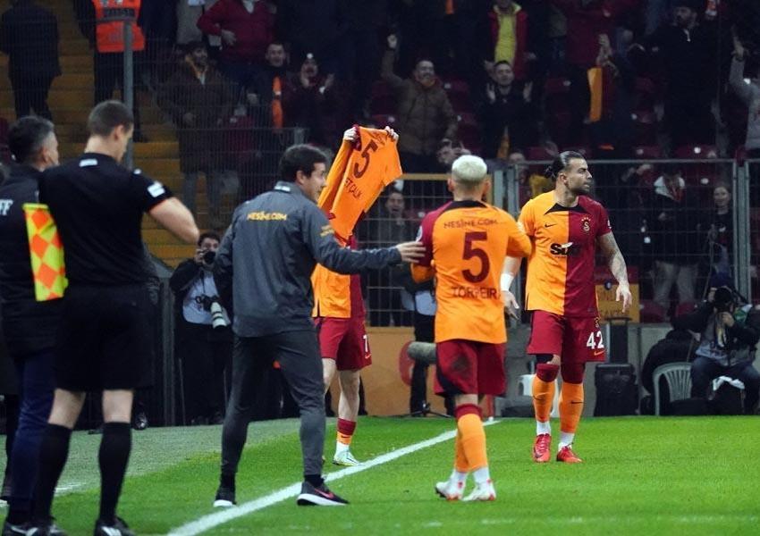 Dursun Özbek Okan Buruk'u aradı kara haberi verdi: Bitti dediğimiz transfer yattı hocam