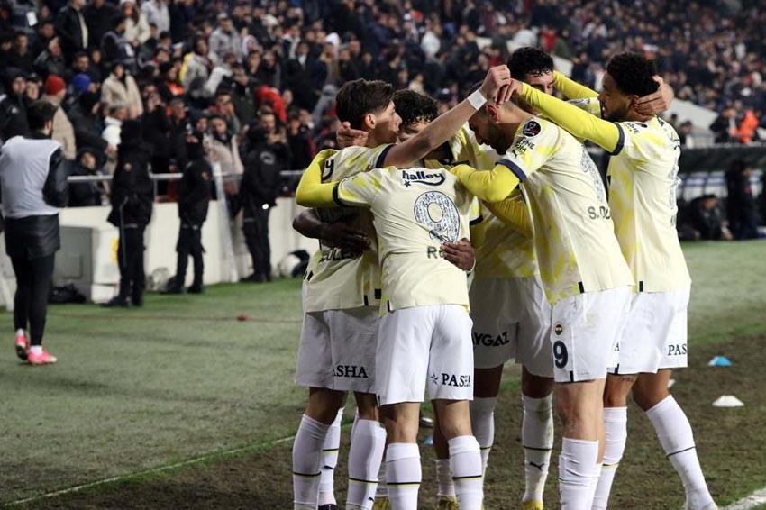 Fenerbahçe'de deprem! 5 ayrılığı açıkladı! Biri Trabzonspor'a gidiyor